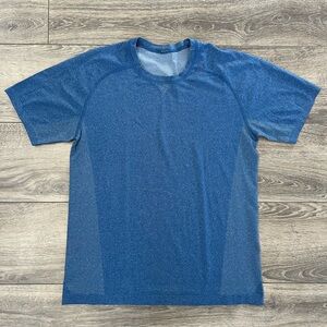 Lululemon Men's Performance Crew Neck T-Shirt - Blue Size Medium